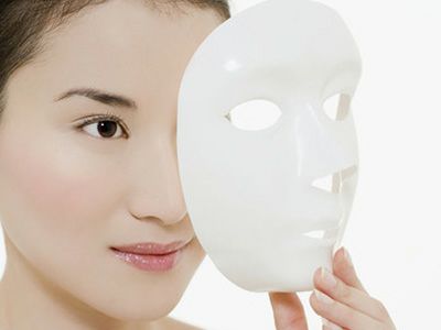 晒黑的皮肤怎么变白？